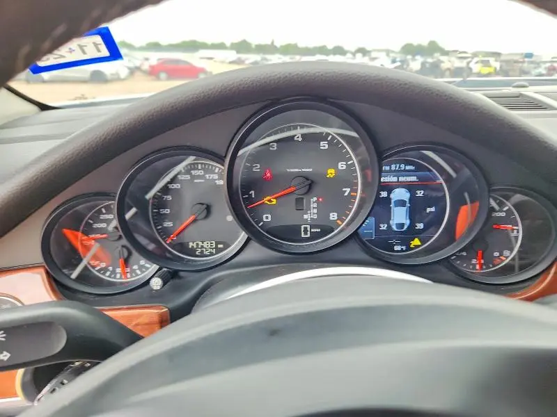 2011 PORSCHE PANAMERA 2  