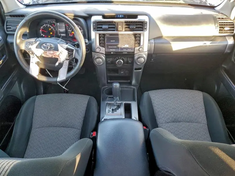 2022 TOYOTA 4RUNNER SR5  