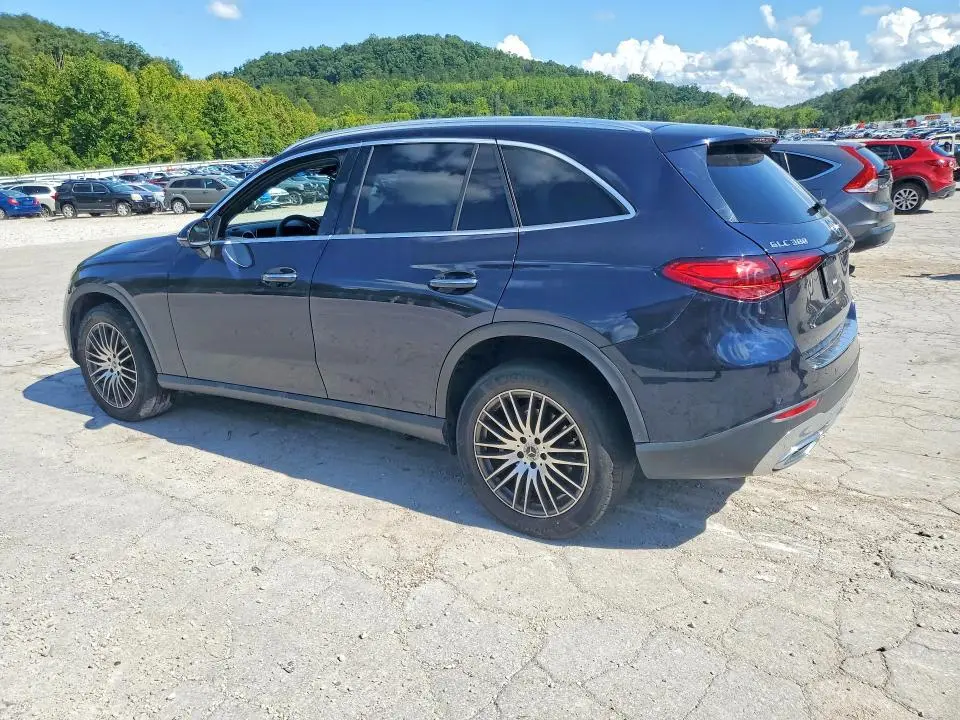 2023 MERCEDES-BENZ GLC 300  