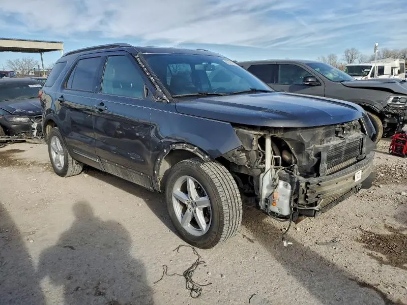 2017 FORD EXPLORER XLT  