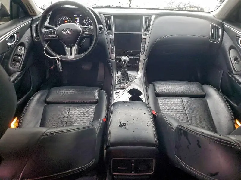 2018 INFINITI Q50 LUXE  