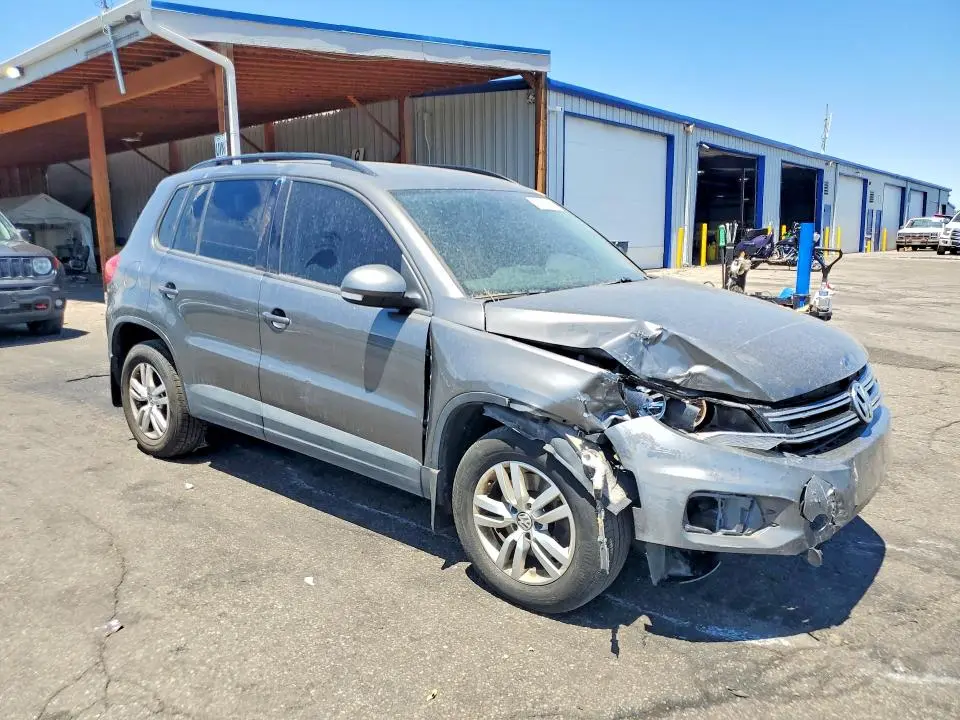 2015 VOLKSWAGEN TIGUAN S  