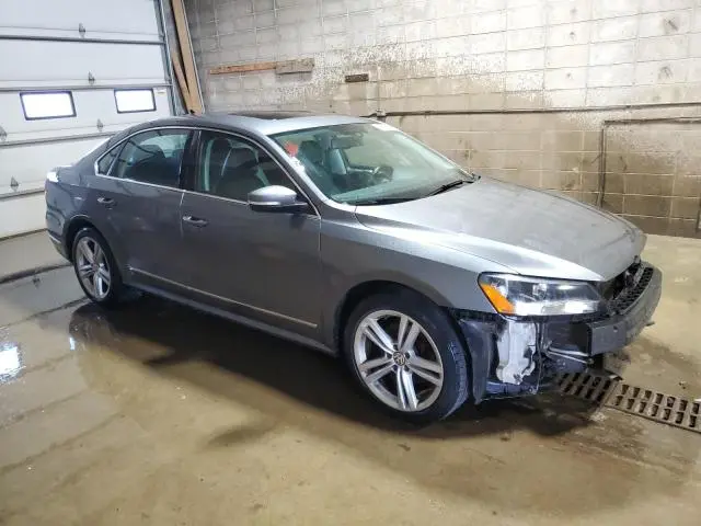 2014 VOLKSWAGEN PASSAT SE  