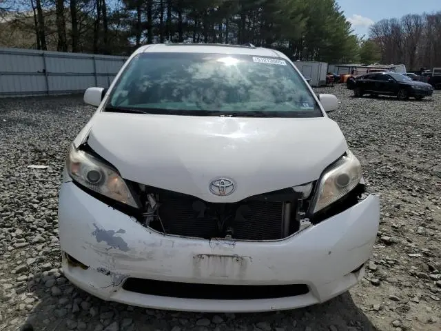 2011 TOYOTA SIENNA XLE