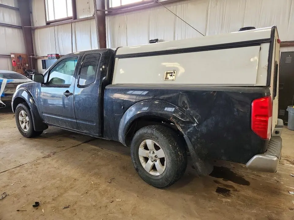 2011 NISSAN FRONTIER SV  