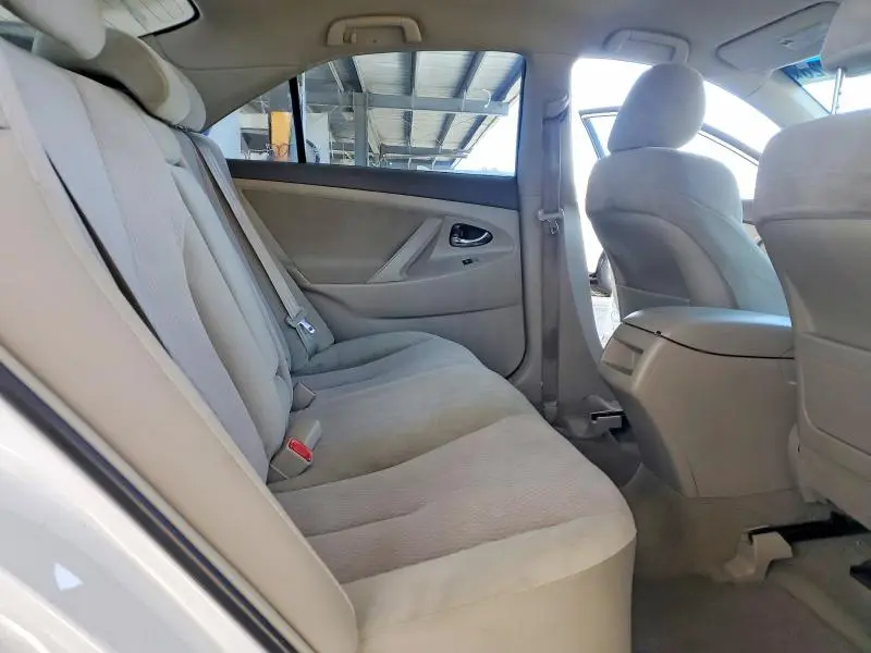 2011 TOYOTA CAMRY LE  
