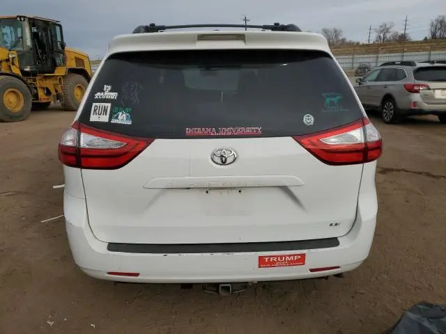 2015 TOYOTA SIENNA LE  