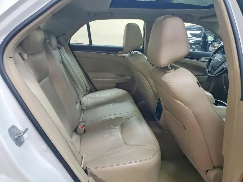 2013 CHRYSLER 300   