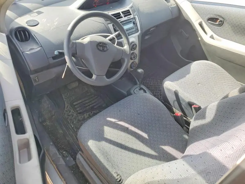 2010 TOYOTA YARIS BASE  
