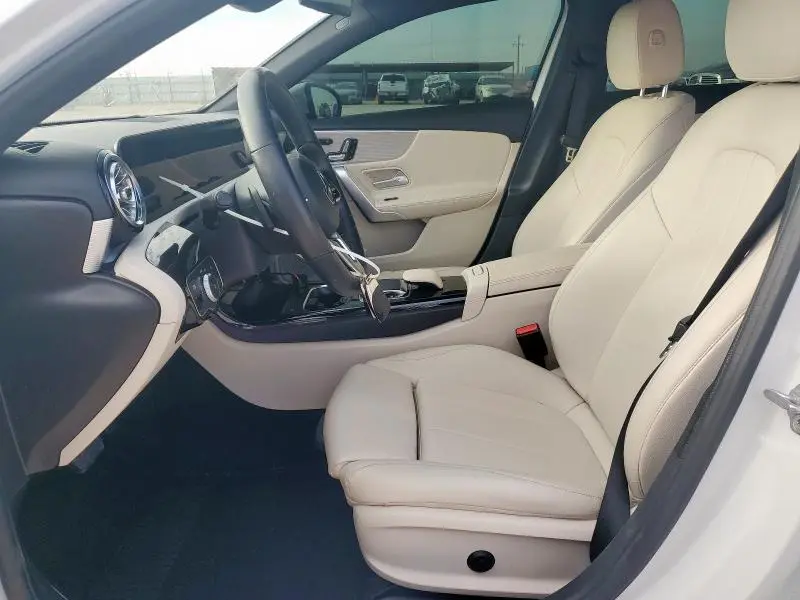 2019 MERCEDES-BENZ A 220  