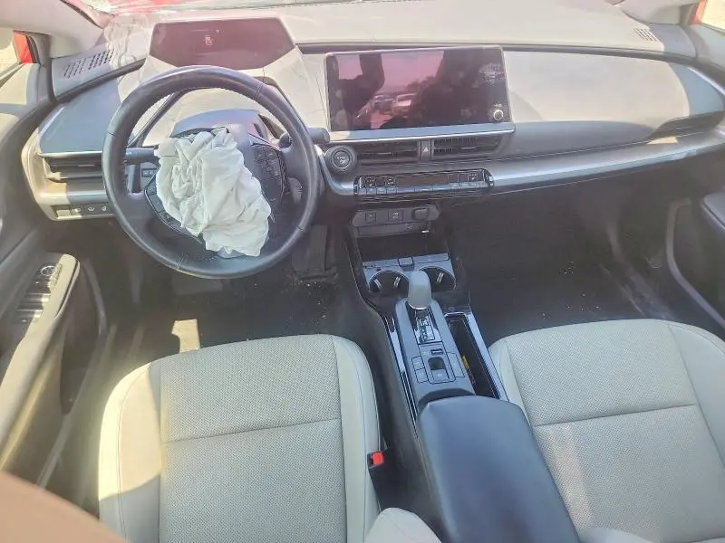 2024 TOYOTA PRIUS XLE  