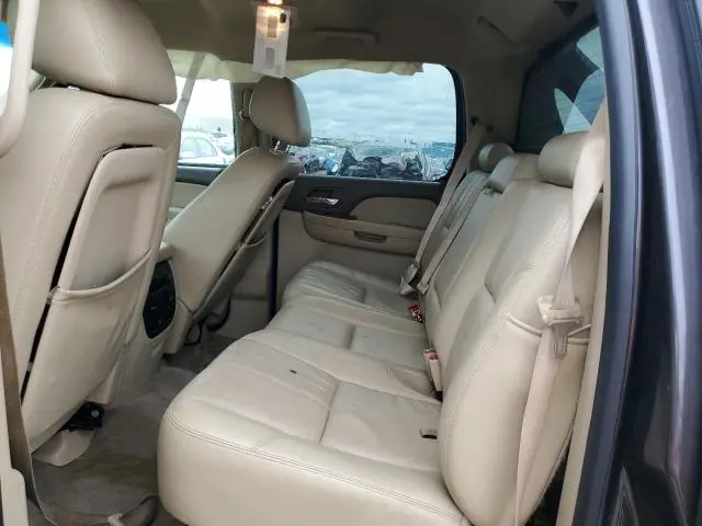 2010 CHEVROLET AVALANCHE LT  