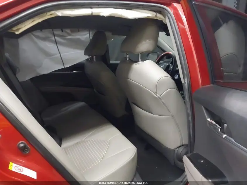 2019 TOYOTA CAMRY SE