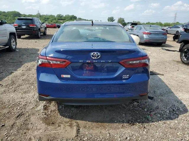 2024 TOYOTA CAMRY XLE  
