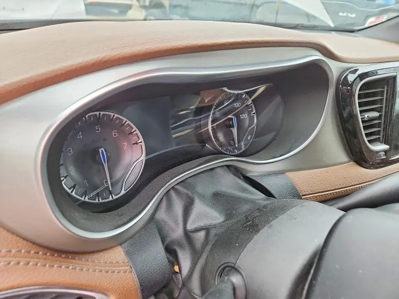 2021 CHRYSLER PACIFICA LIMITED  