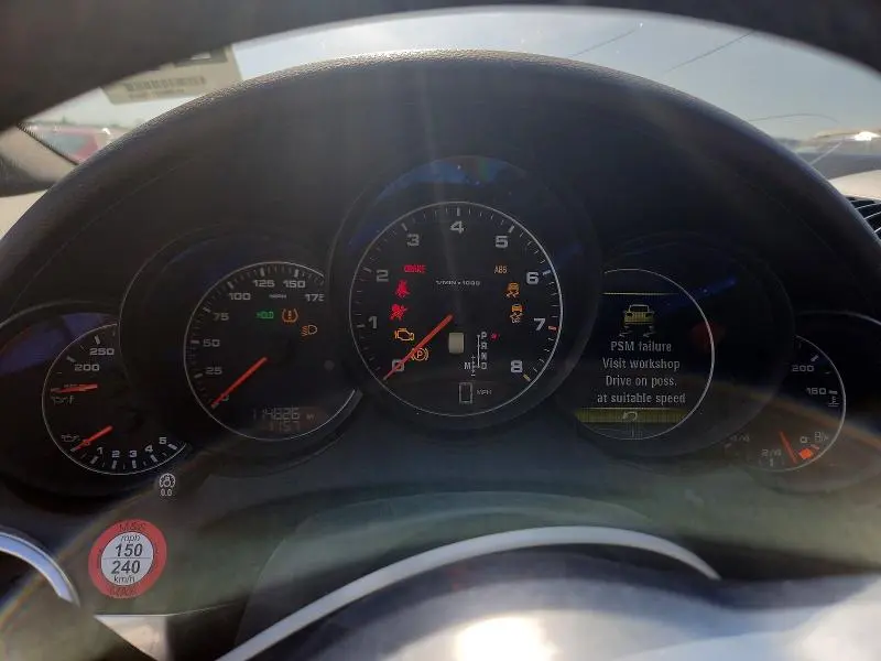 2016 PORSCHE CAYENNE   