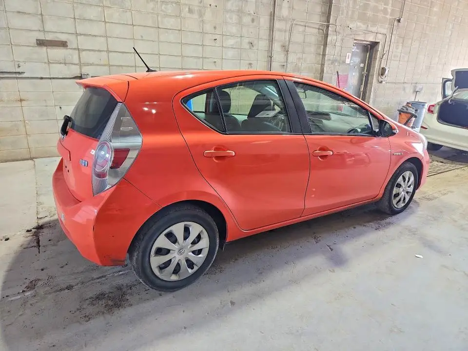 2014 TOYOTA PRIUS C TWO  