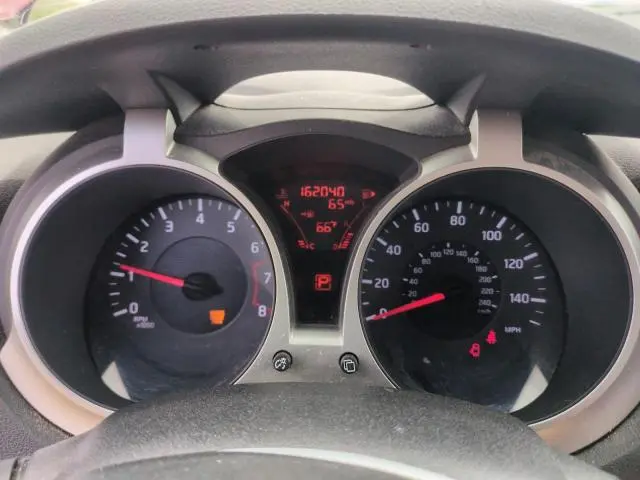 2011 NISSAN JUKE S  