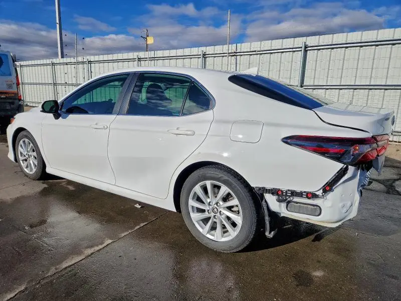 2022 TOYOTA CAMRY LE  