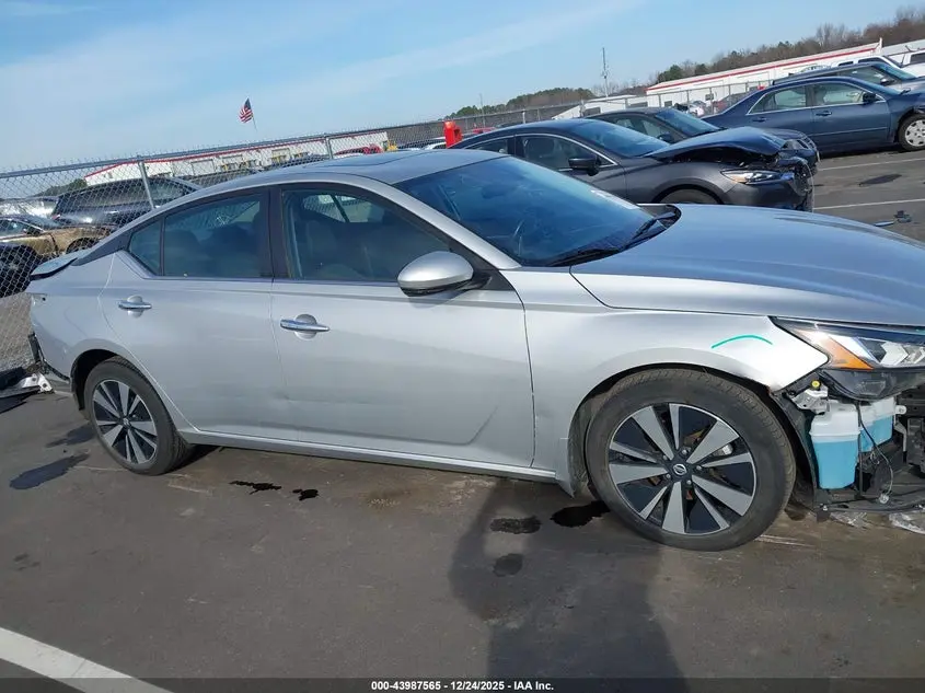 2022 NISSAN ALTIMA SV FWD