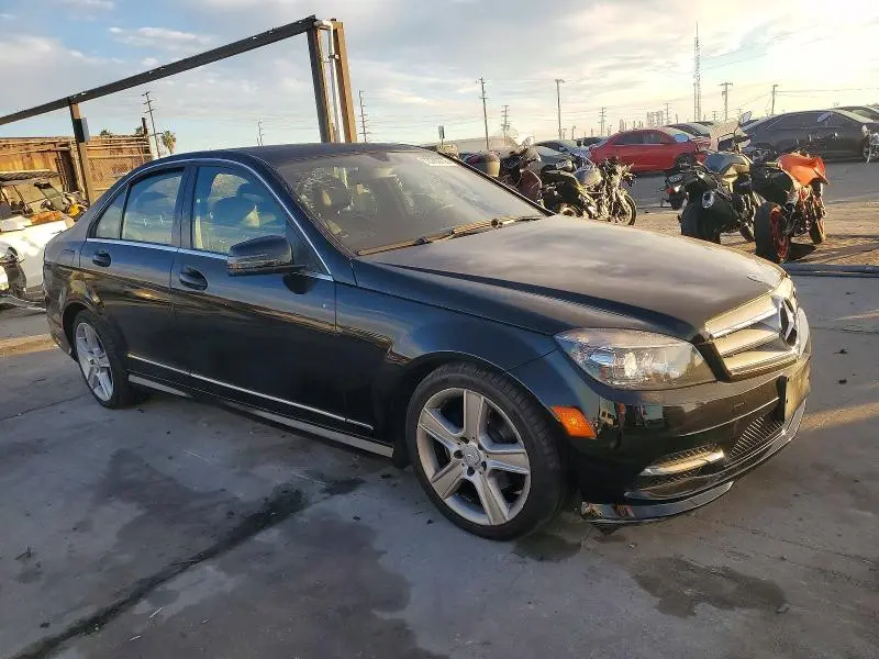 2011 MERCEDES-BENZ C 300  