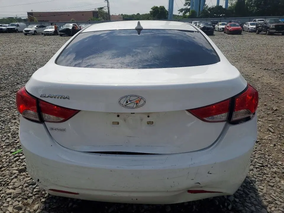 2011 HYUNDAI ELANTRA GLS  