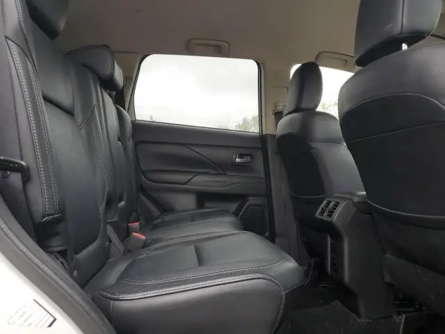 2020 MITSUBISHI OUTLANDER SE  