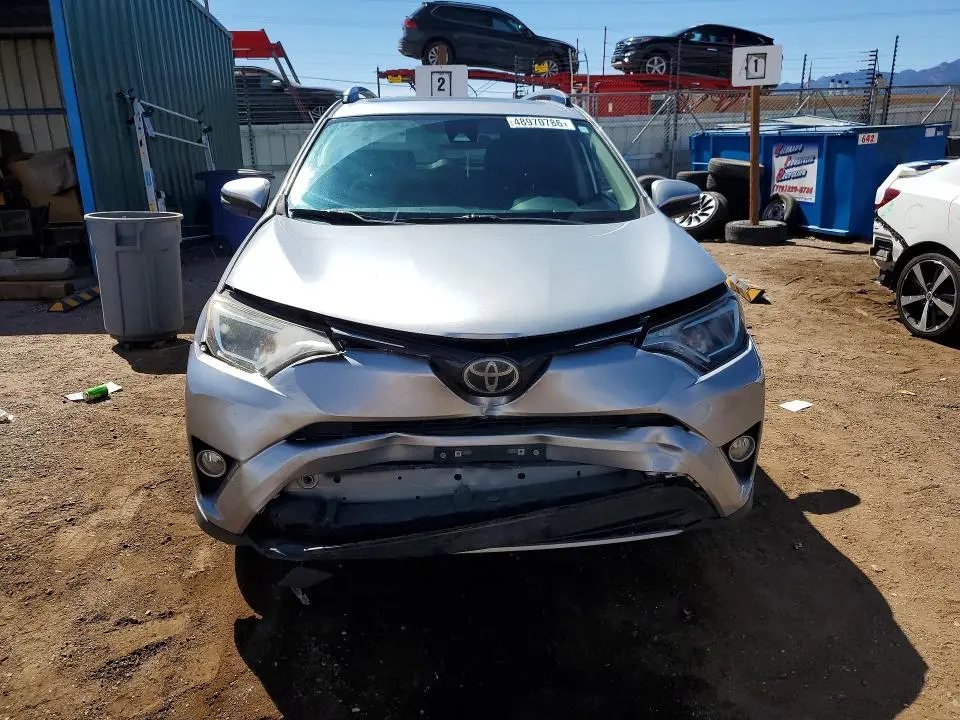 2018 TOYOTA RAV4 XLE  