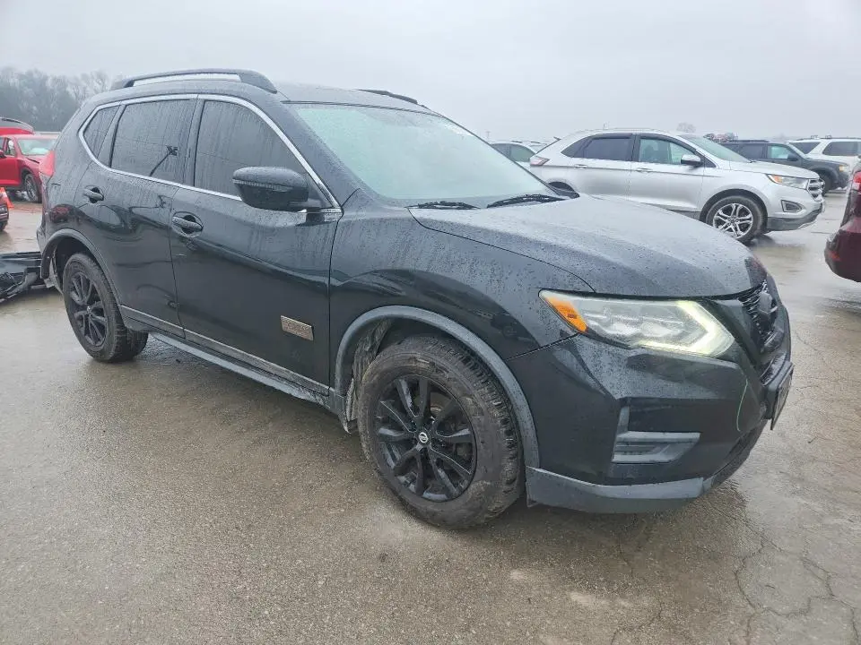2017 NISSAN ROGUE SV  
