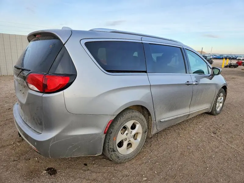 2017 CHRYSLER PACIFICA TOURING L PLUS  