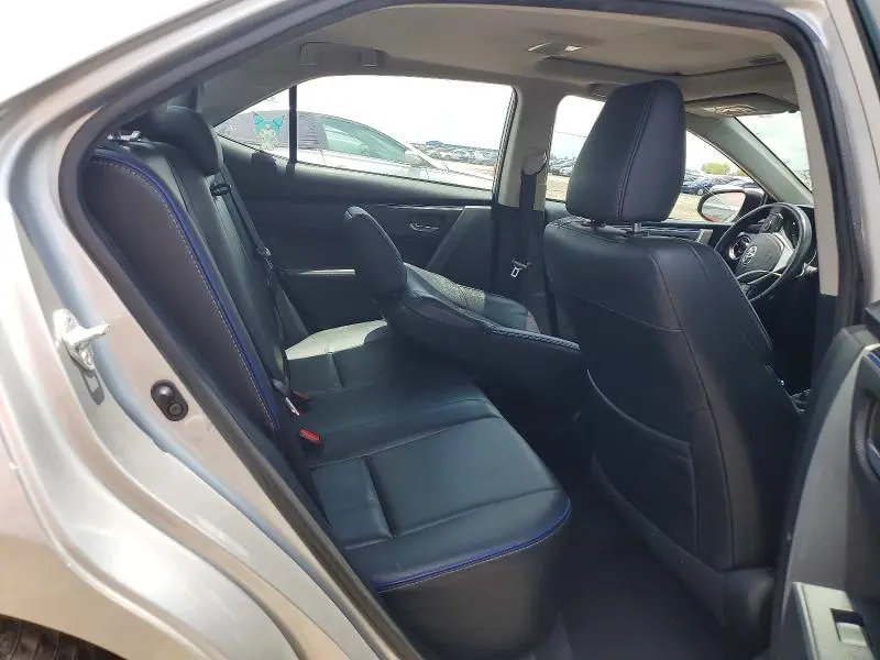 2017 TOYOTA COROLLA XSE  