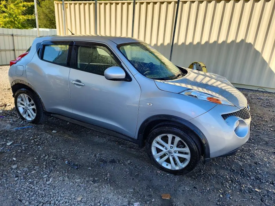 2014 NISSAN JUKE S  