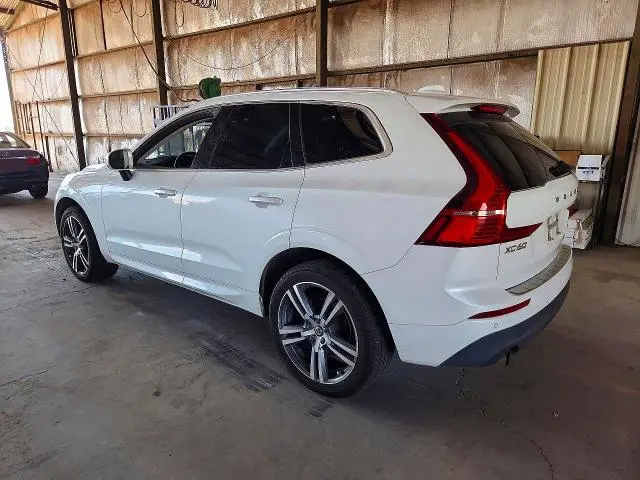 2020 VOLVO XC60 T5 MOMENTUM  