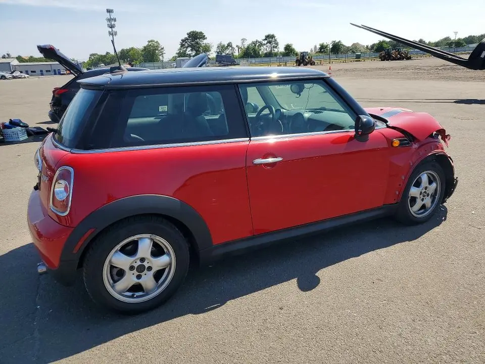 2011 MINI COOPER BASE  