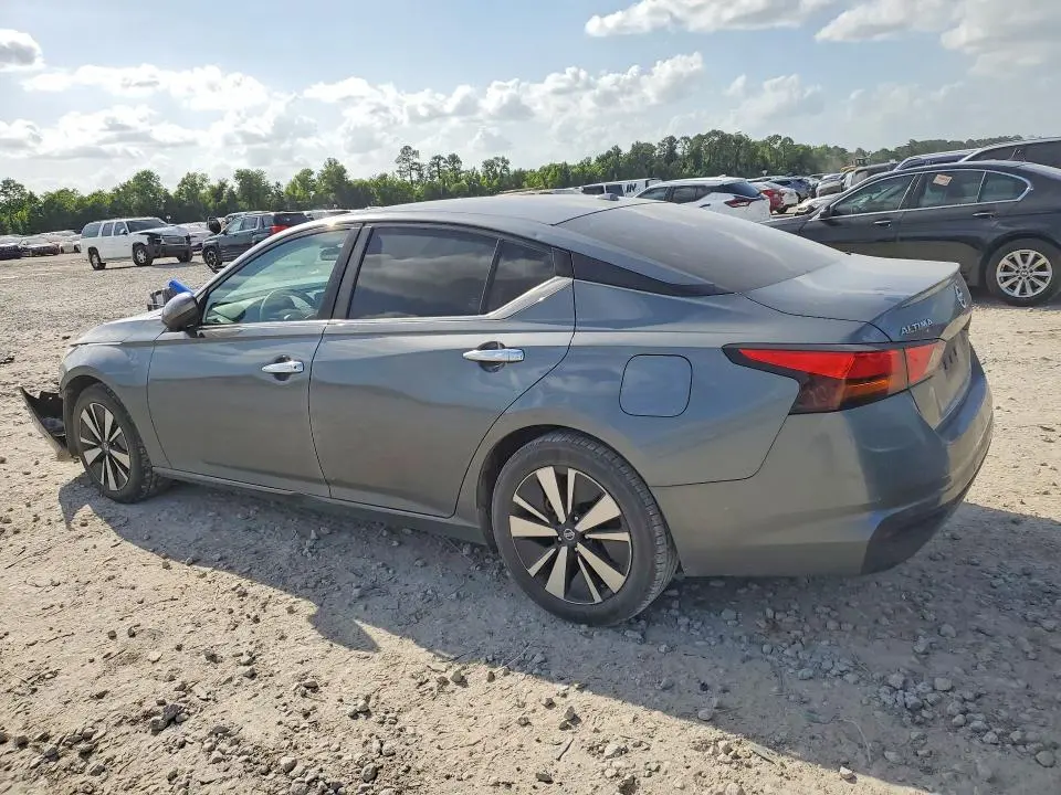 2022 NISSAN ALTIMA SV  