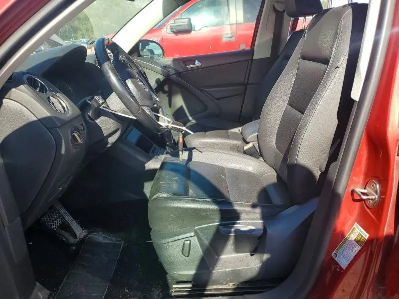 2014 VOLKSWAGEN TIGUAN S  