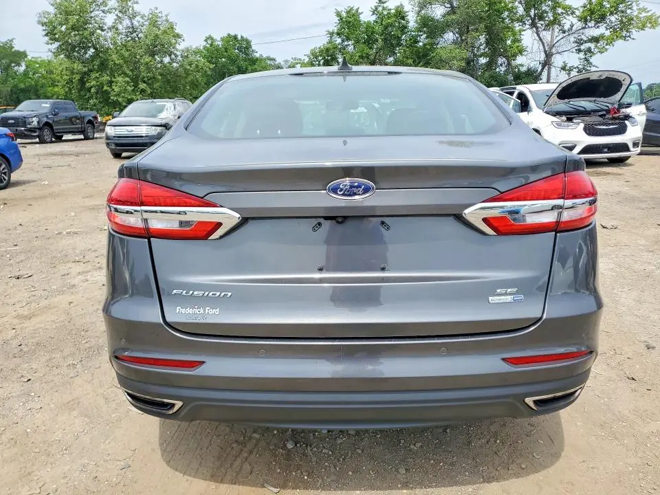 2019 FORD FUSION SE  