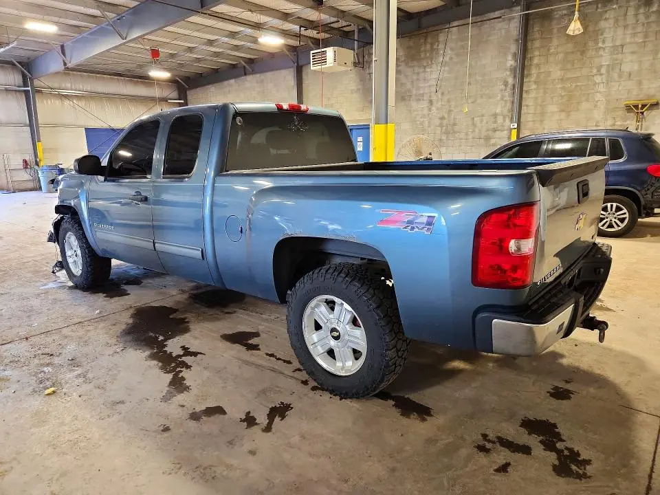 2011 CHEVROLET SILVERADO K1500 LT  