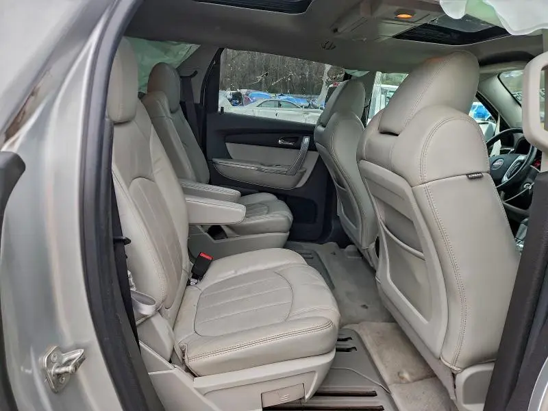 2010 GMC ACADIA SLT-2  