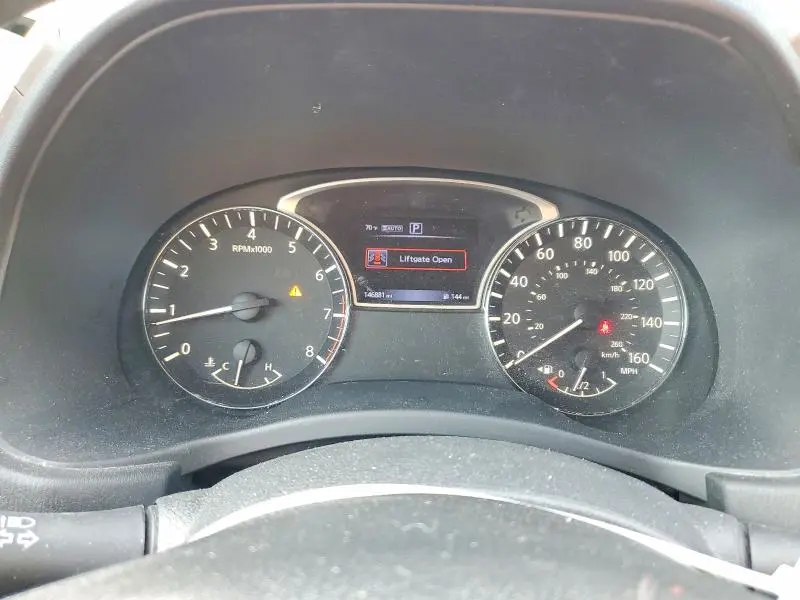2016 NISSAN PATHFINDER SV  