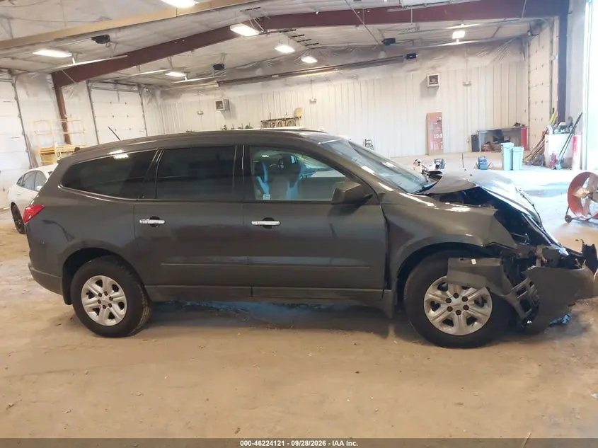 2011 CHEVROLET TRAVERSE LS