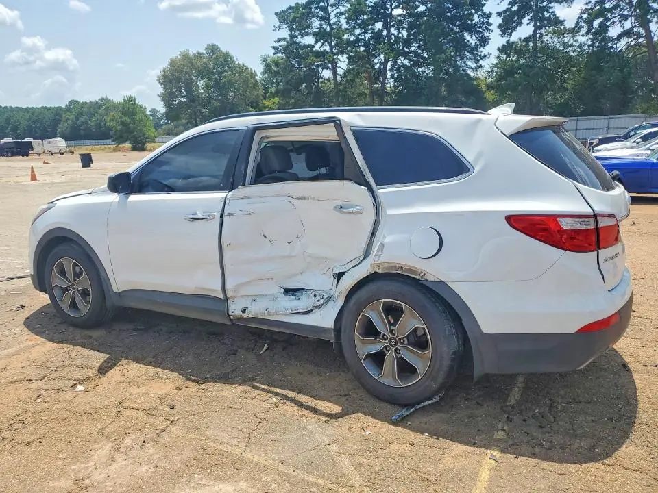 2016 HYUNDAI SANTA FE SE  
