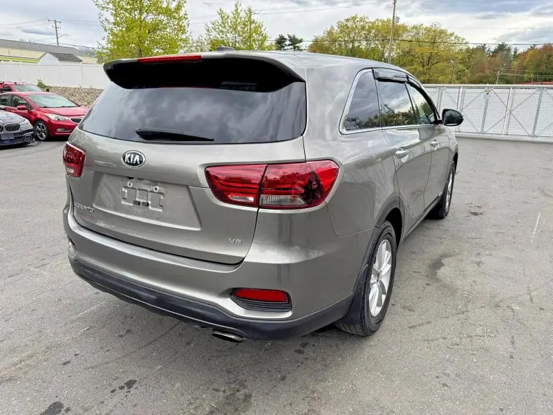 2019 KIA SORENTO LX V6  