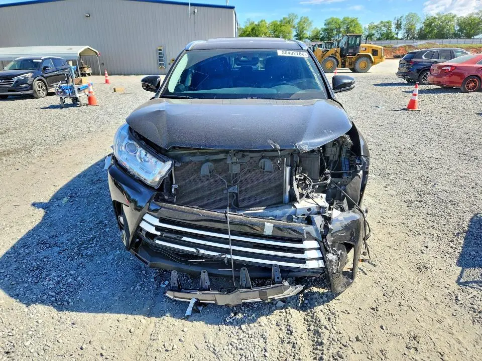 2019 TOYOTA HIGHLANDER XLE  
