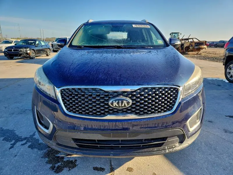 2018 KIA SORENTO LX  