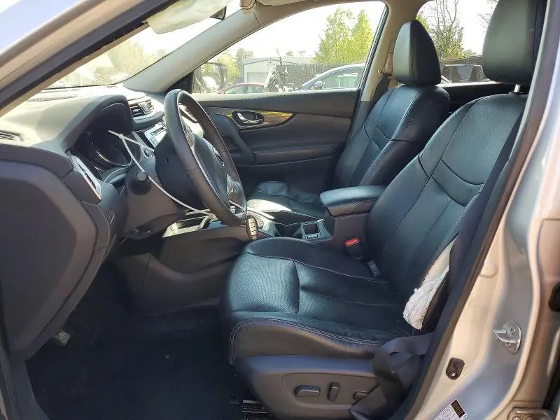 2016 NISSAN ROGUE SL  