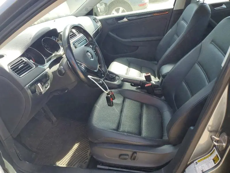 2017 VOLKSWAGEN JETTA SEL  