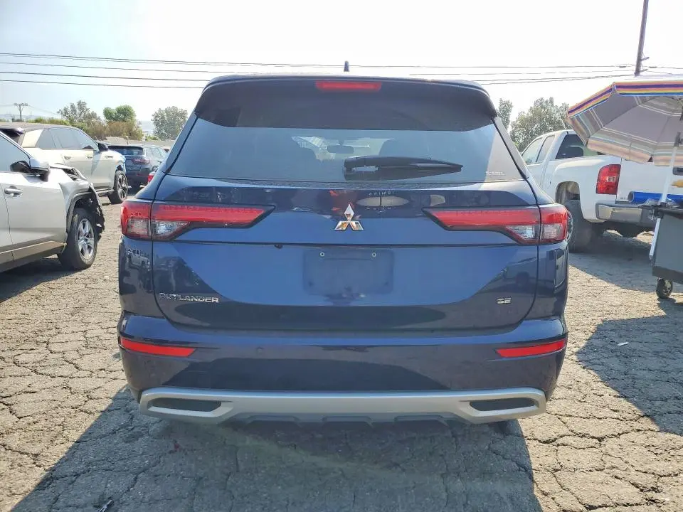 2022 MITSUBISHI OUTLANDER SE  
