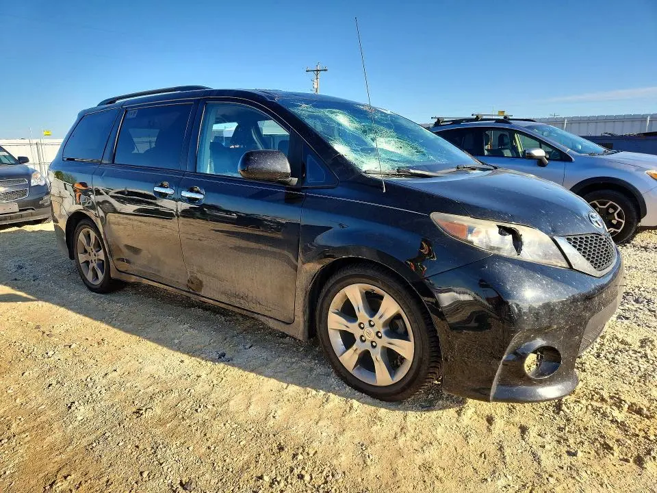 2013 TOYOTA SIENNA SPORT  