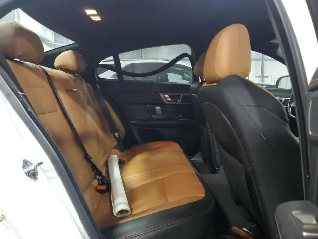 2011 JAGUAR XF R  